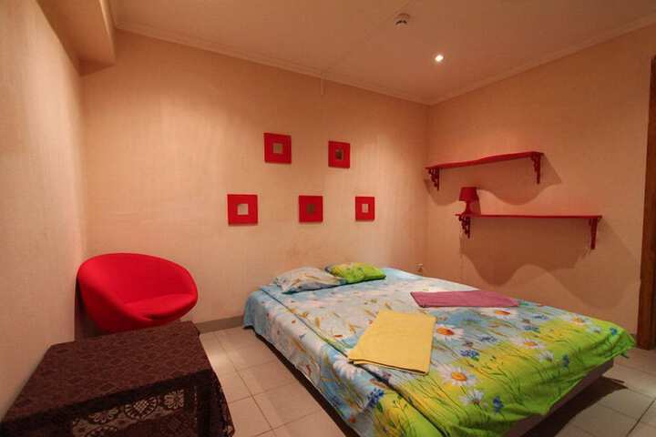 Room 14 of 28