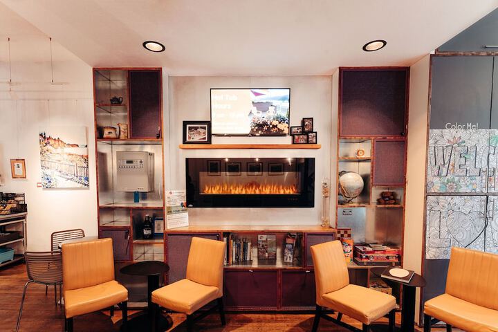Entrance & Lobby