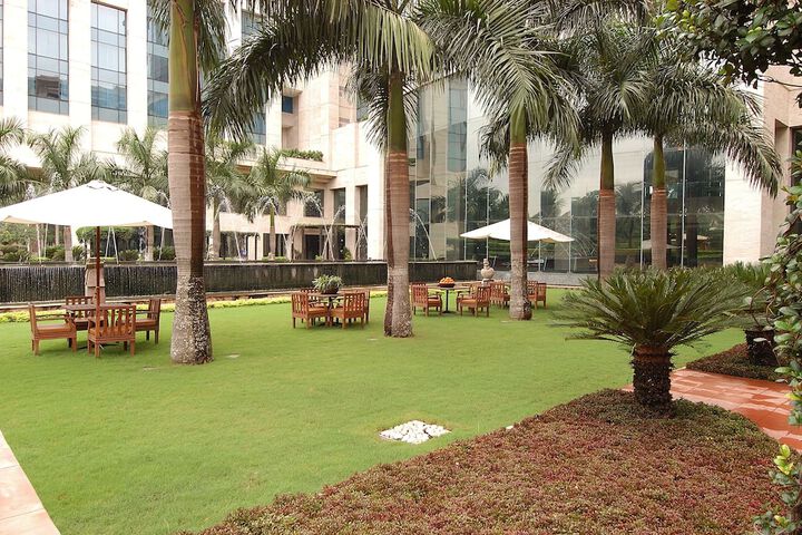 Hotel Exterior 71 of 81