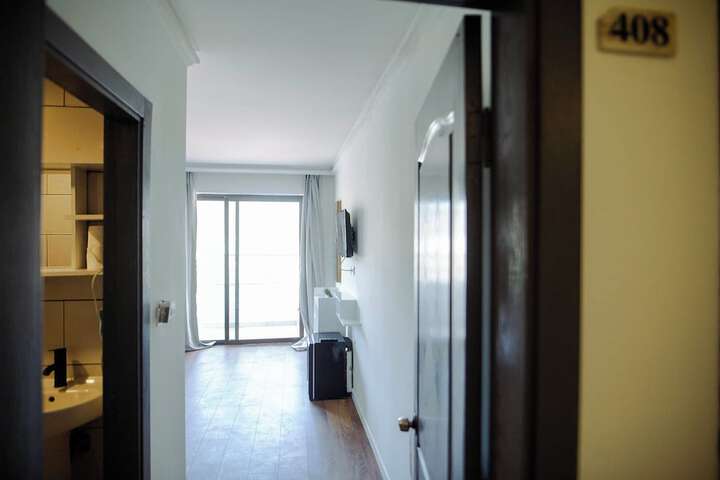 Room 66 of 135