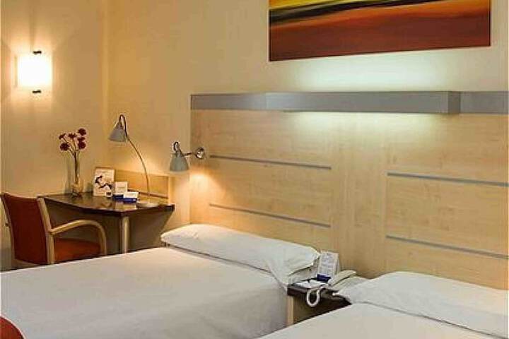 Room 2 of 24