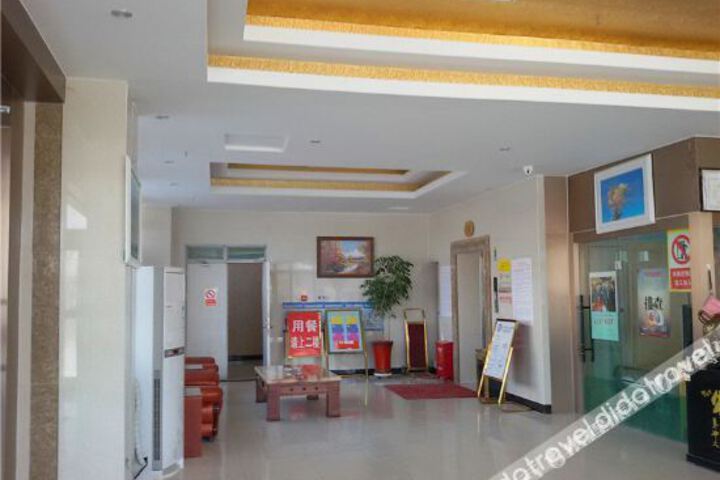 Hotel Interior 7 of 28