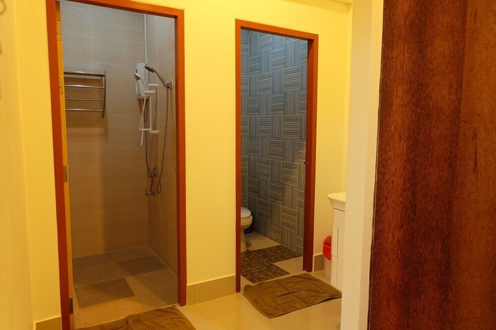 Room 11 of 23