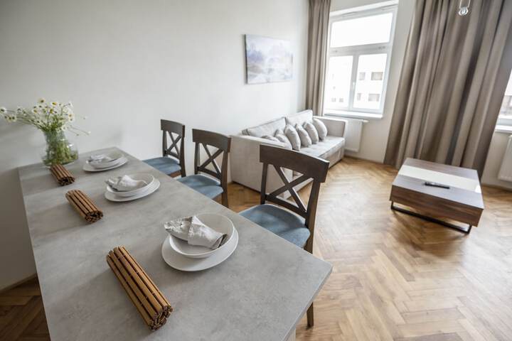 Room 14 of 141