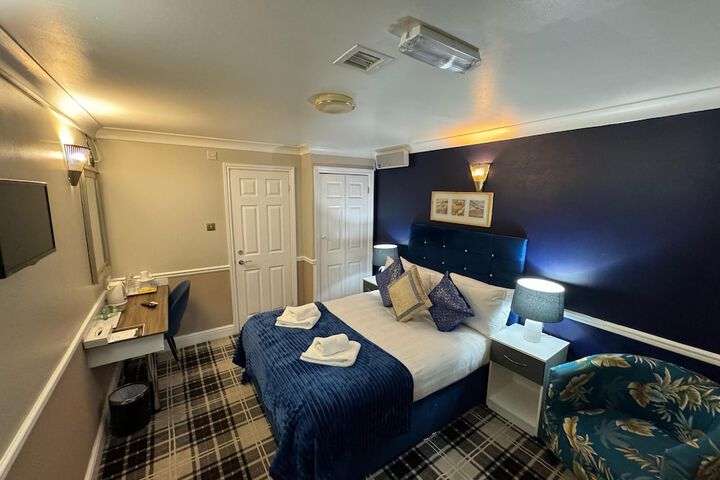 Room 5 of 45
