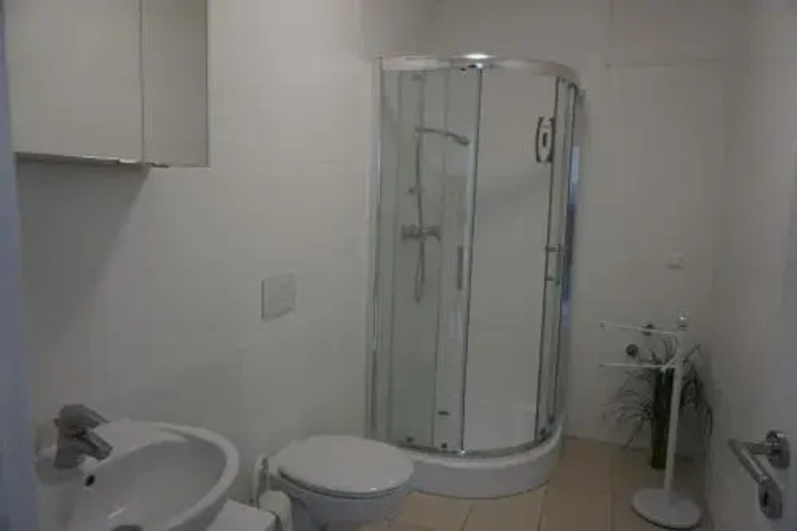 Room 7 of 24