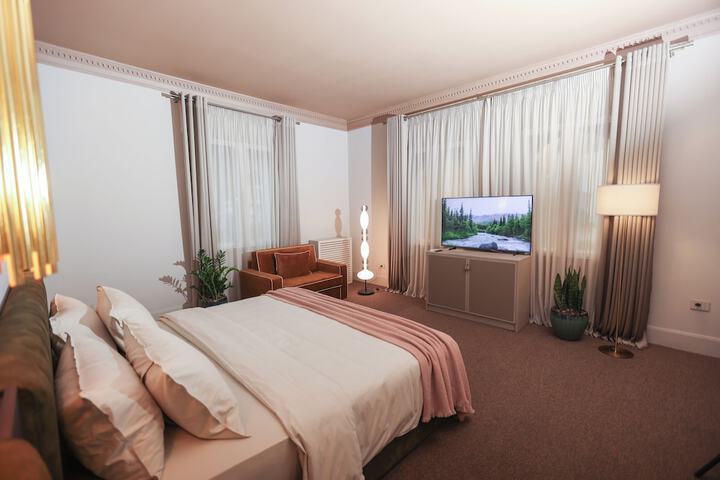 Room 13 of 72