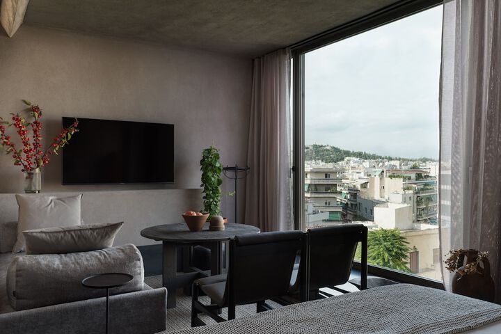 Room 32 of 75