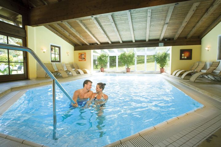 Pool Hotel