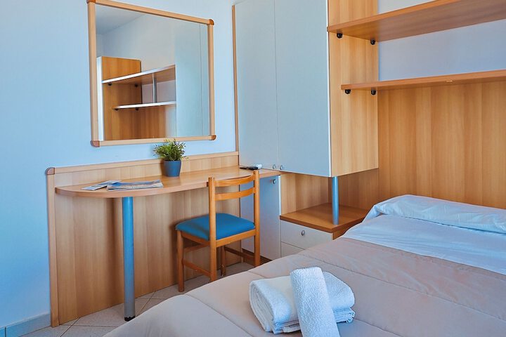 Room 19 of 53