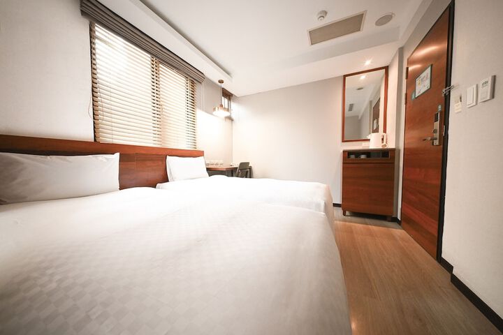 Room 37 of 75