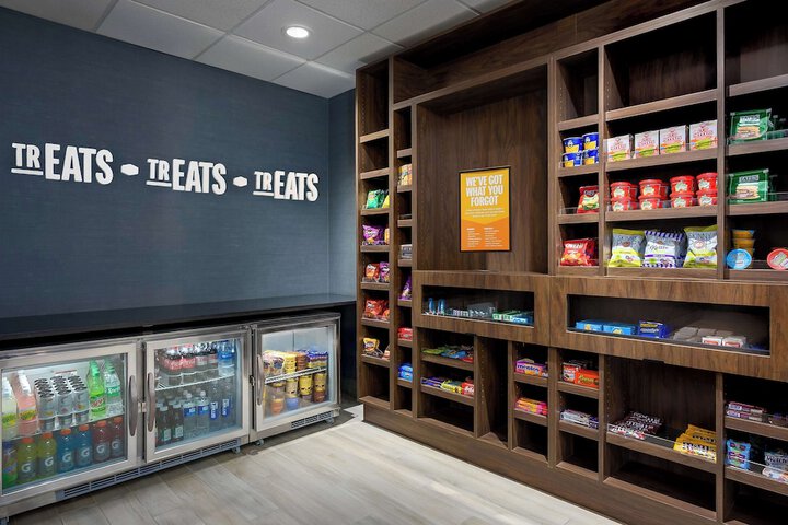 Snack bar