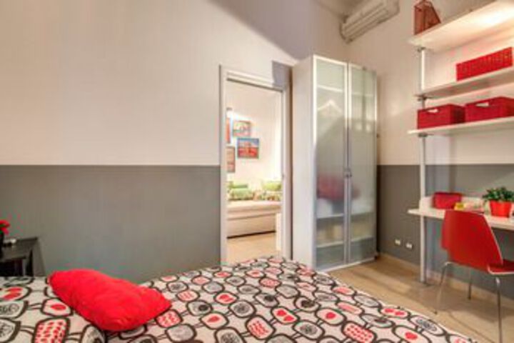 Room 38 of 330