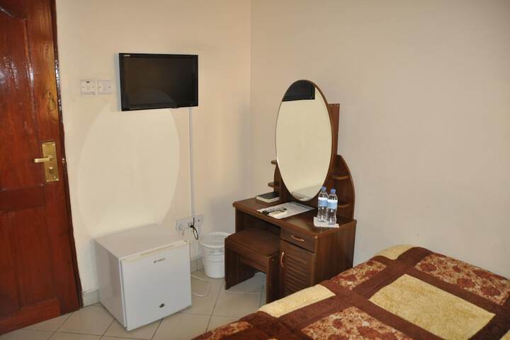 Room 15 of 49