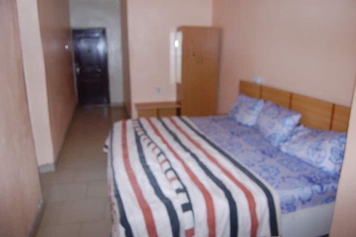Room 5 of 23