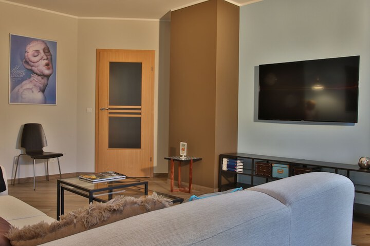 Room 26 of 43