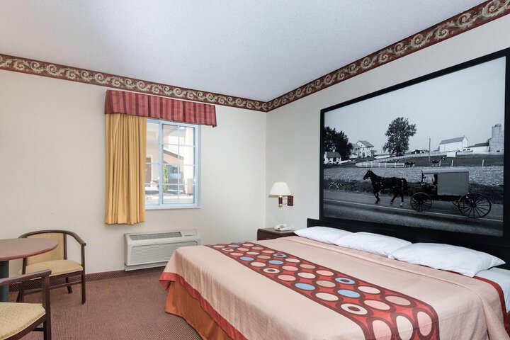 Room 6 of 19