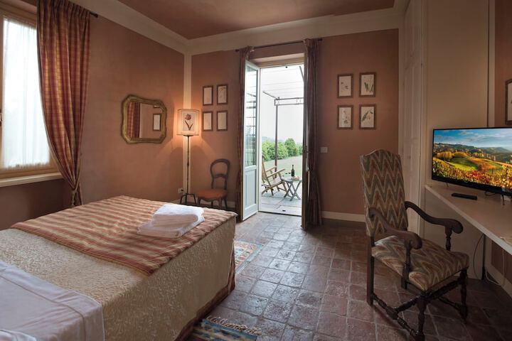 Room 21 of 48