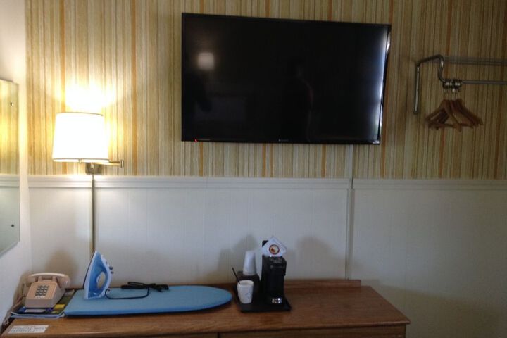 Room 12 of 29