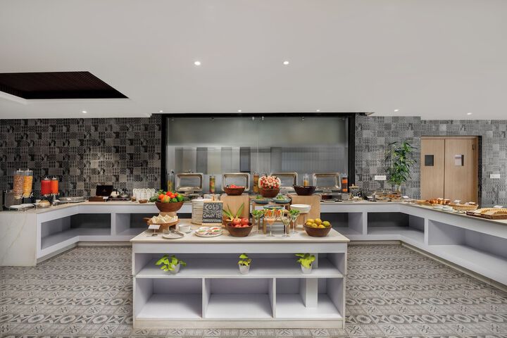 Dining 127 of 147