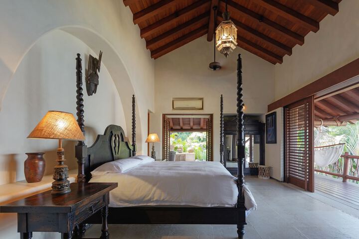 Room 4 of 35