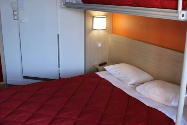 Room 12 of 61