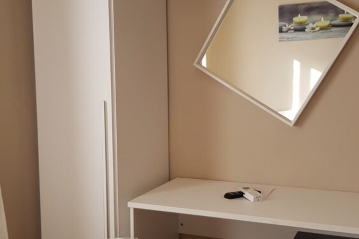 Room 10 of 47