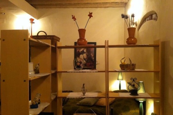 Room 16 of 94