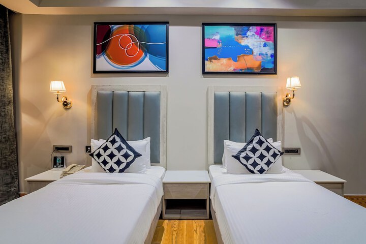 Room 5 of 25