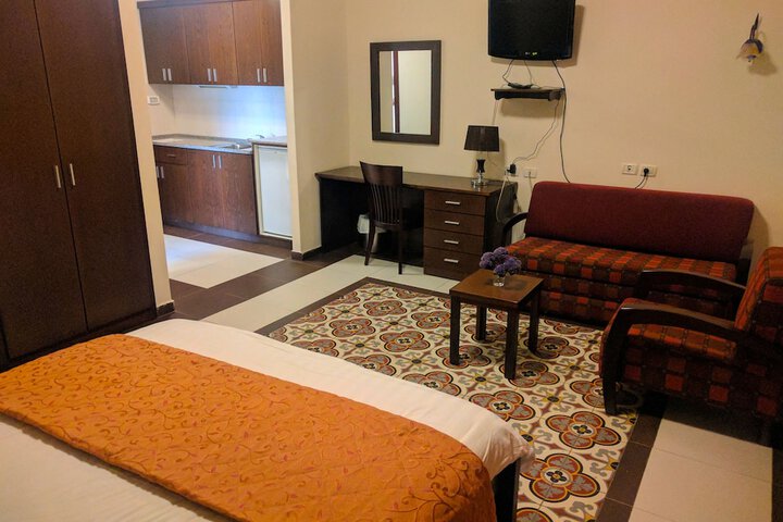 Room 13 of 41