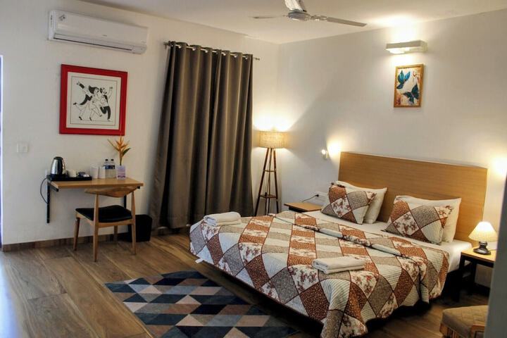 Room 13 of 49