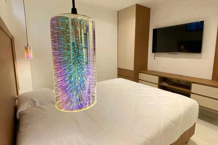 Room 3 of 8