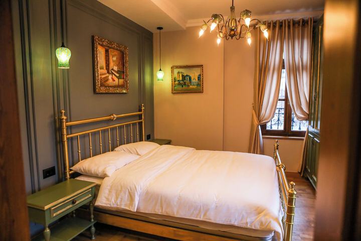 Room 7 of 44