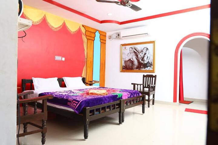 Room 2 of 30