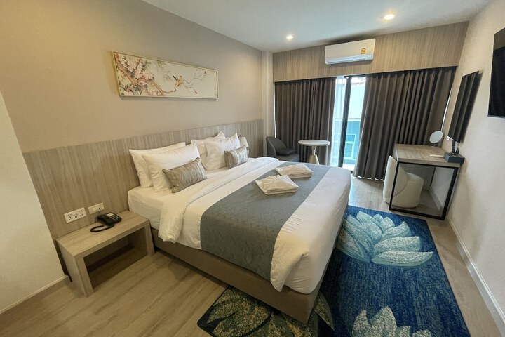 Room 15 of 27