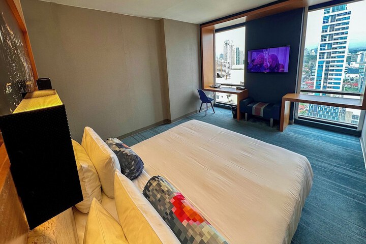 Room 17 of 75
