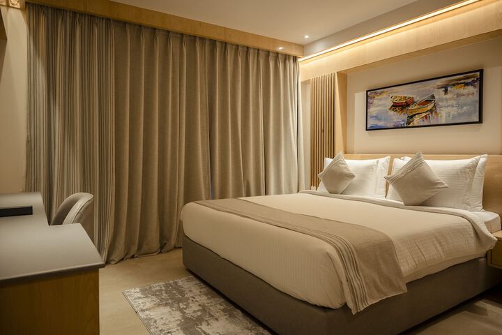 Room 2 of 20