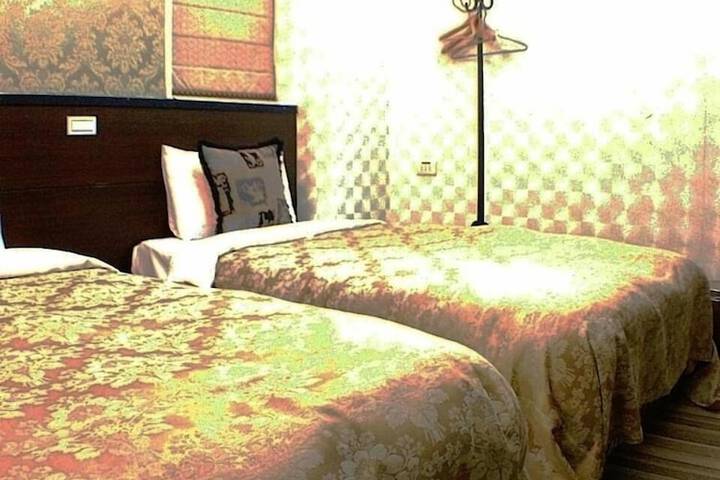 Room 30 of 52