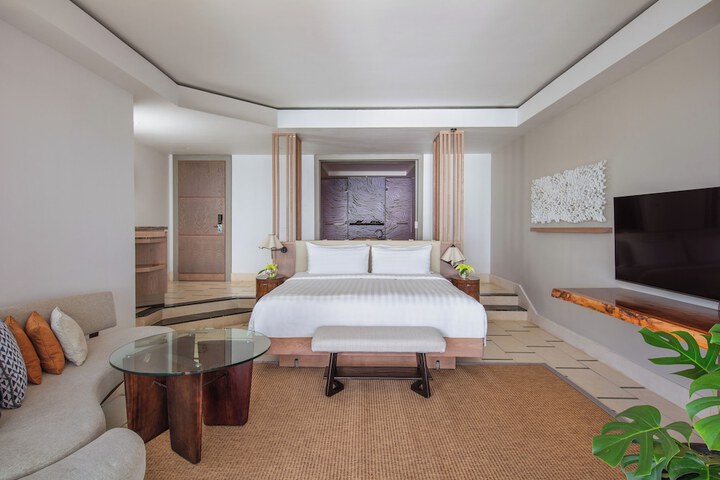 Room 21 of 143