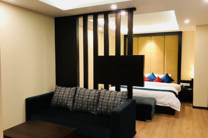 Room 22 of 48