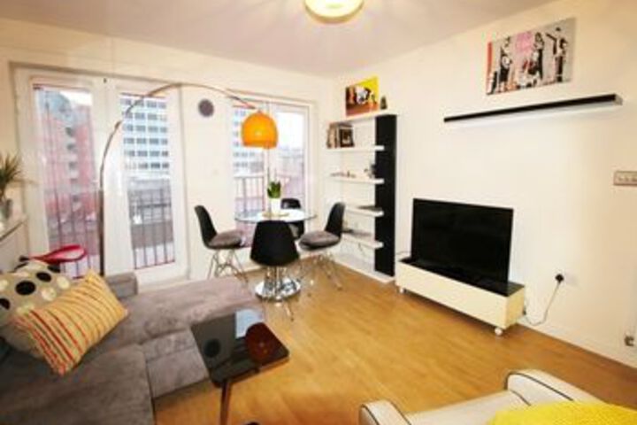 Room 12 of 14