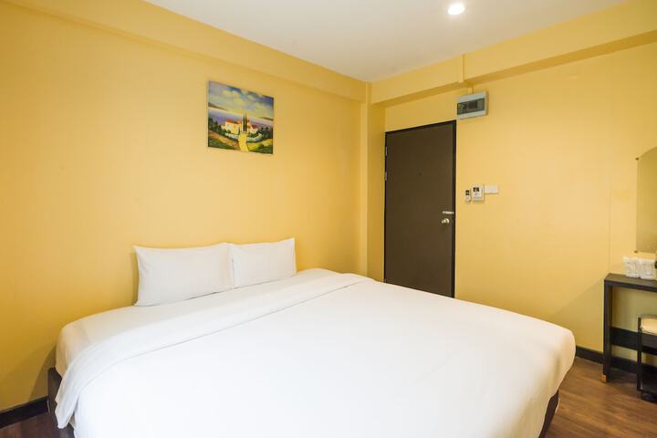 Room 12 of 44