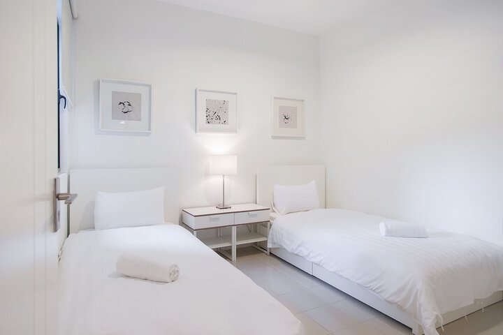 Room 10 of 71