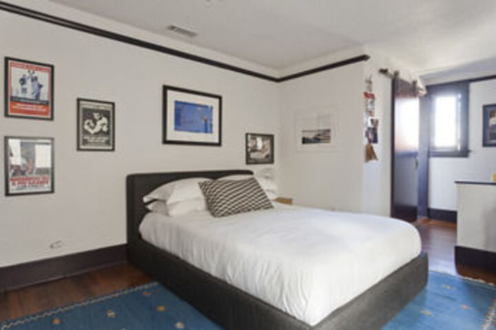 Room 70 of 222