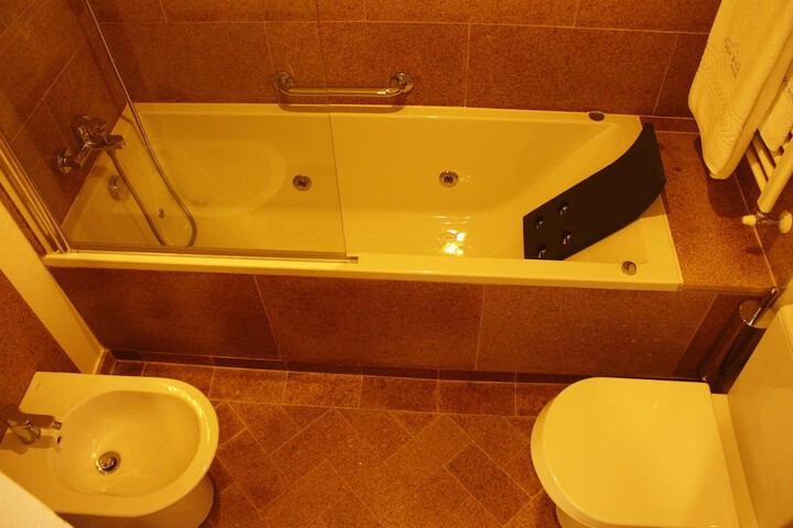 Hot Tub 28 of 62