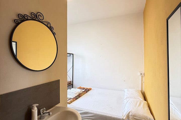 Room 11 of 21