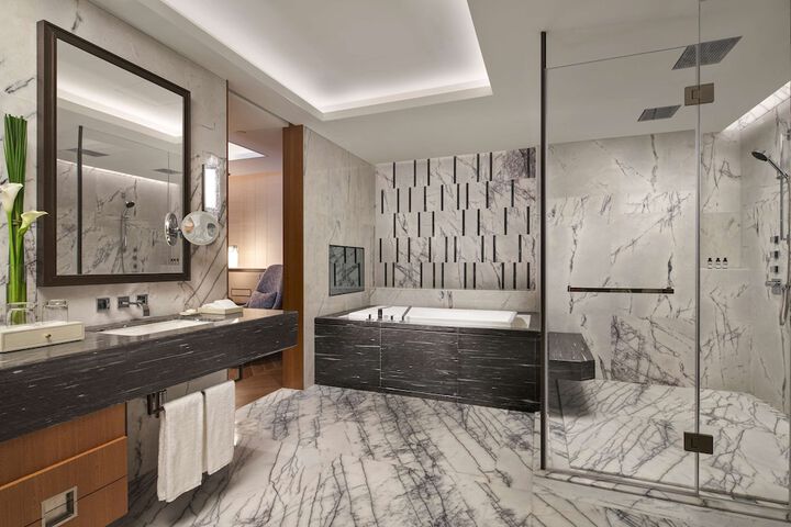 Room 41 of 68