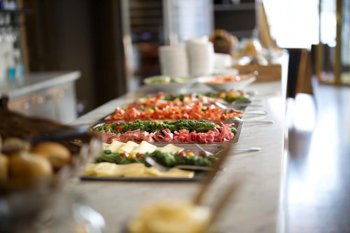Dining 60 of 66