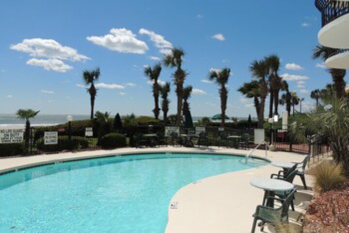Pool 33 of 48