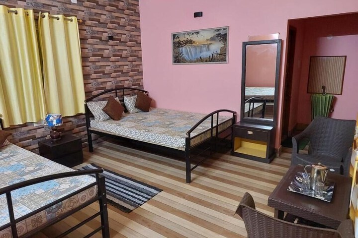Room 14 of 25